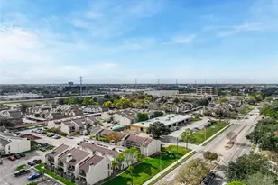 10075 Westpark Dr, Houston, TX 77042 - Photo 17