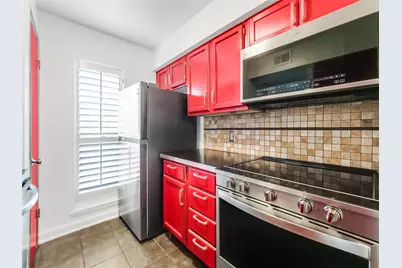 10075 Westpark Drive #9, Houston, TX 77042 - Photo 9