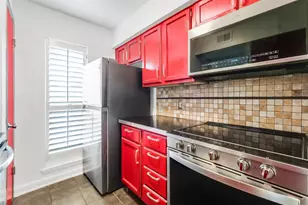 10075 Westpark Dr, Houston, TX 77042 - Photo 9