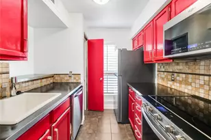 10075 Westpark Dr, Houston, TX 77042 - Photo 7