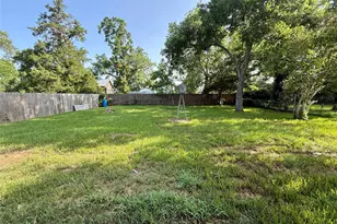 502 E Jackson St, West Columbia, TX 77486 - Photo 5