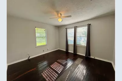 502 E Jackson Street, West Columbia, TX 77486 - Photo 13