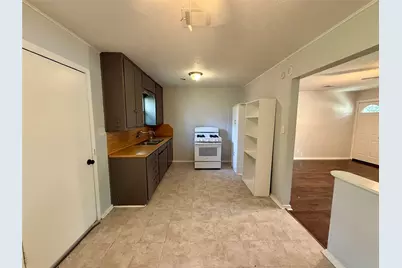 502 E Jackson Street, West Columbia, TX 77486 - Photo 11