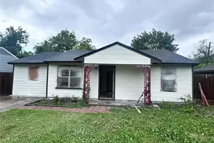 4737 Alvin St, Houston, TX 77033 - Photo 1