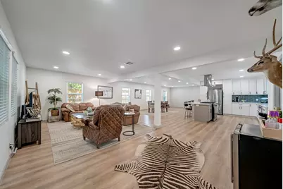4814 Briarbend Drive, Houston, TX 77035 - Photo 9