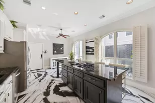 1323 Afton St, Houston, TX 77055 - Photo 9