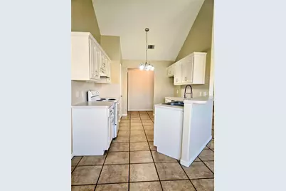 9122 Yellowfin Circle, Texas City, TX 77591 - Photo 5