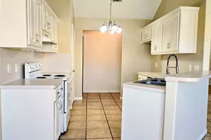 9122 Yellowfin Cir, Texas City, TX 77591 - Photo 5