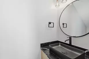 4723 Mallow St, Houston, TX 77033 - Photo 11