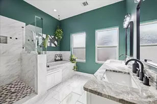 2108 Oatfield Dr, Houston, TX 77018 - Photo 1