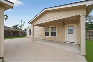 15423 S Brentwood St, Channelview, TX 77530 - Photo 3