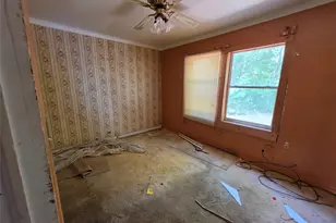 919 E Murchison St, Palestine, TX 75801 - Photo 11