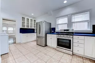 2415 Elmen St, Houston, TX 77019 - Photo 9