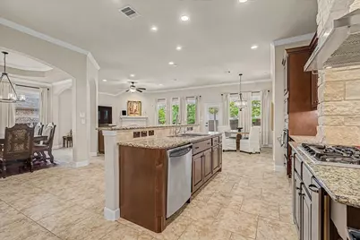 102 N Victoriana Circle, Spring, TX 77389 - Photo 17