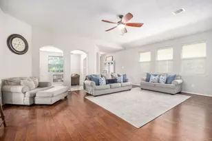 4706 Shale Dr, Baytown, TX 77521 - Photo 9