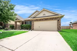 4706 Shale Dr, Baytown, TX 77521 - Photo 3