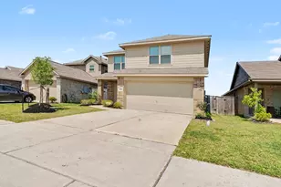 9106 Burnet Flds Dr, Baytown, TX 77521 - Photo 3