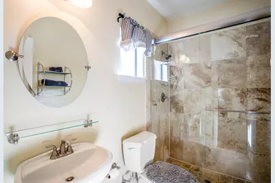 5841 Darling Street #C, Houston, TX 77007 - Photo 7