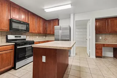 18427 Madisons Crossing Lane, Tomball, TX 77375 - Photo 5