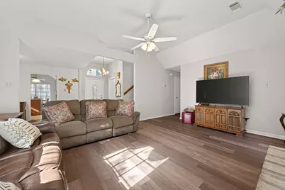 4906 Pleasure Lake Lane, Willis, TX 77318 - Photo 13