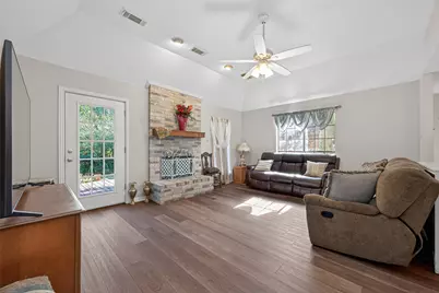 4906 Pleasure Lake Lane, Willis, TX 77318 - Photo 11