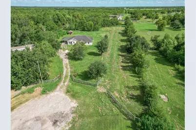 1499 County Road 393B, Alvin, TX 77511 - Photo 3