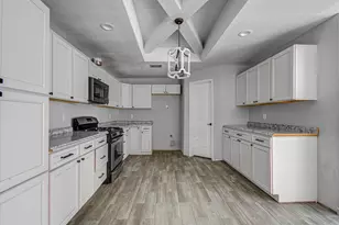 1499 County Rd 393B, Alvin, TX 77511 - Photo 11