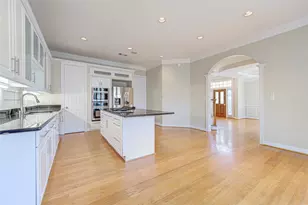 2124 Nantucket Dr, Houston, TX 77057 - Photo 9