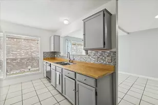 9306 Riverside Lodge Dr, Houston, TX 77083 - Photo 9