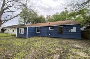 10110 Rosehaven Dr, Houston, TX 77051 - Photo 11