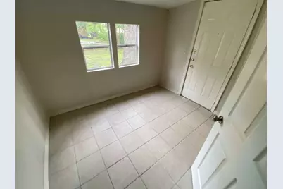 10110 Rosehaven Drive, Houston, TX 77051 - Photo 7