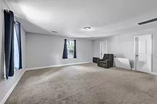 6227 Cavalier St, Houston, TX 77087 - Photo 9