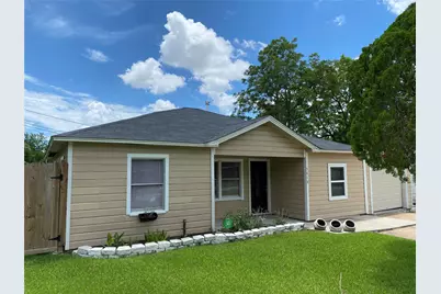 5018 Kenilwood Drive, Houston, TX 77033 - Photo 1