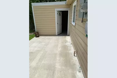 5018 Kenilwood Drive, Houston, TX 77033 - Photo 5