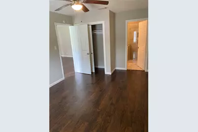 5018 Kenilwood Drive, Houston, TX 77033 - Photo 11