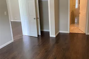 5018 Kenilwood Dr, Houston, TX 77033 - Photo 11