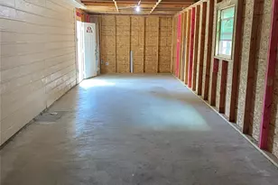 5018 Kenilwood Dr, Houston, TX 77033 - Photo 7