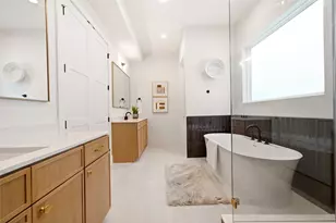 827 W 16th St, Houston, TX 77008 - Photo 21