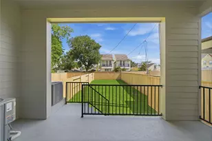 827 W 16th St, Houston, TX 77008 - Photo 33