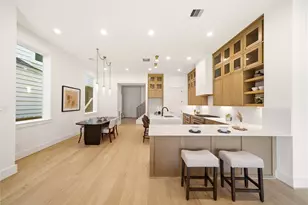 827 W 16th St, Houston, TX 77008 - Photo 9