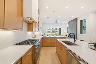 827 W 16th St, Houston, TX 77008 - Photo 5
