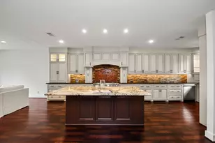 1933 Enterprise Ave, League City, TX 77573 - Photo 9
