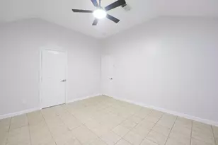 8134 Blue Jay St, Baytown, TX 77523 - Photo 17