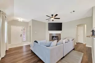 8223 Montego Bay Dr, Baytown, TX 77523 - Photo 5