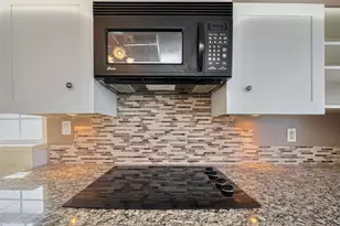 12346 Gainsborough Dr, Houston, TX 77031 - Photo 15