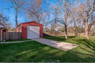 2203 Shannon Drive, Huntsville, TX 77320 - Photo 3