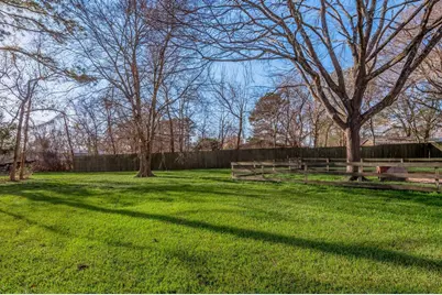2203 Shannon Drive, Huntsville, TX 77320 - Photo 5