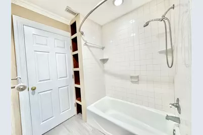 102 Mechanic Street, Galveston, TX 77550 - Photo 9