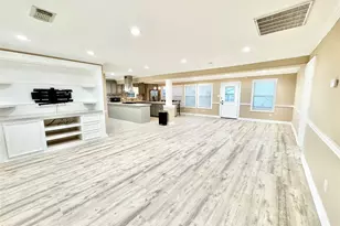 102 Mechanic St, Galveston, TX 77550 - Photo 11