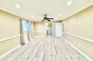 102 Mechanic St, Galveston, TX 77550 - Photo 17